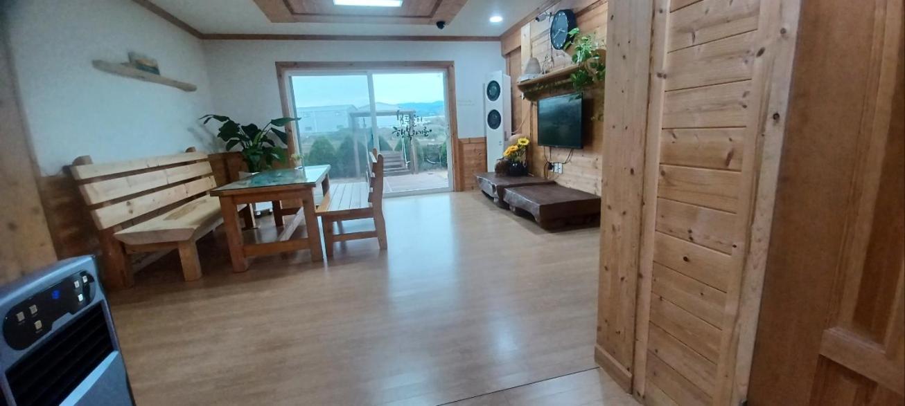 Suji Guesthouse Jeju Extérieur photo